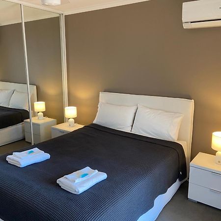 Surfers Beach Resort One 골드코스트 외부 사진