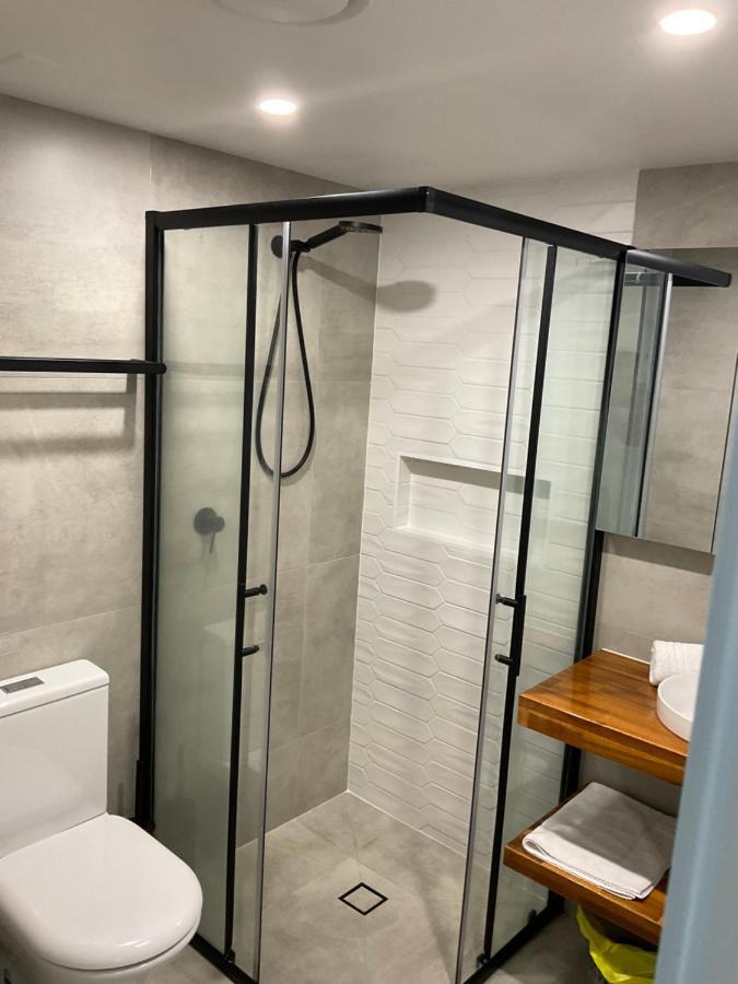 Surfers Beach Resort One 골드코스트 외부 사진